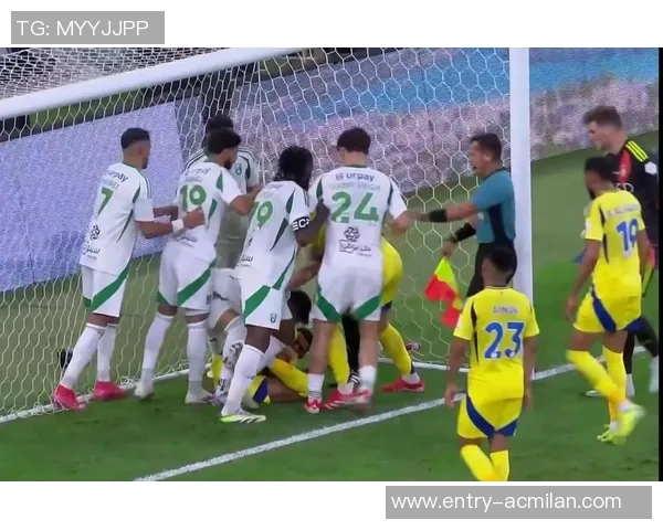 利雅得胜利上半场领先杜尚别独立菲利克斯点球破门西马坎再添一分